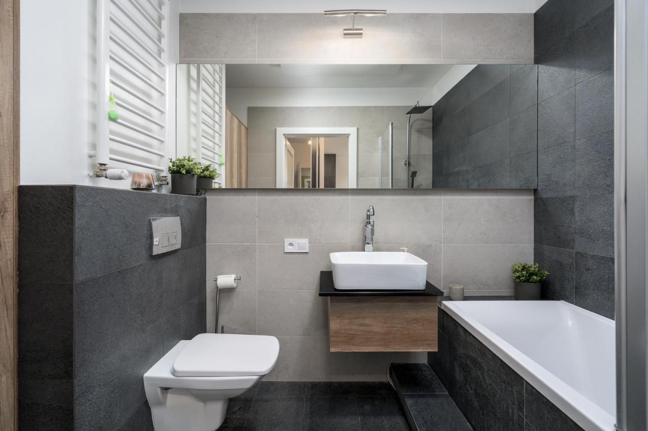 Sleepway Apartments- Garbary 100-46 z parkingiem Poznań Zewnętrze zdjęcie