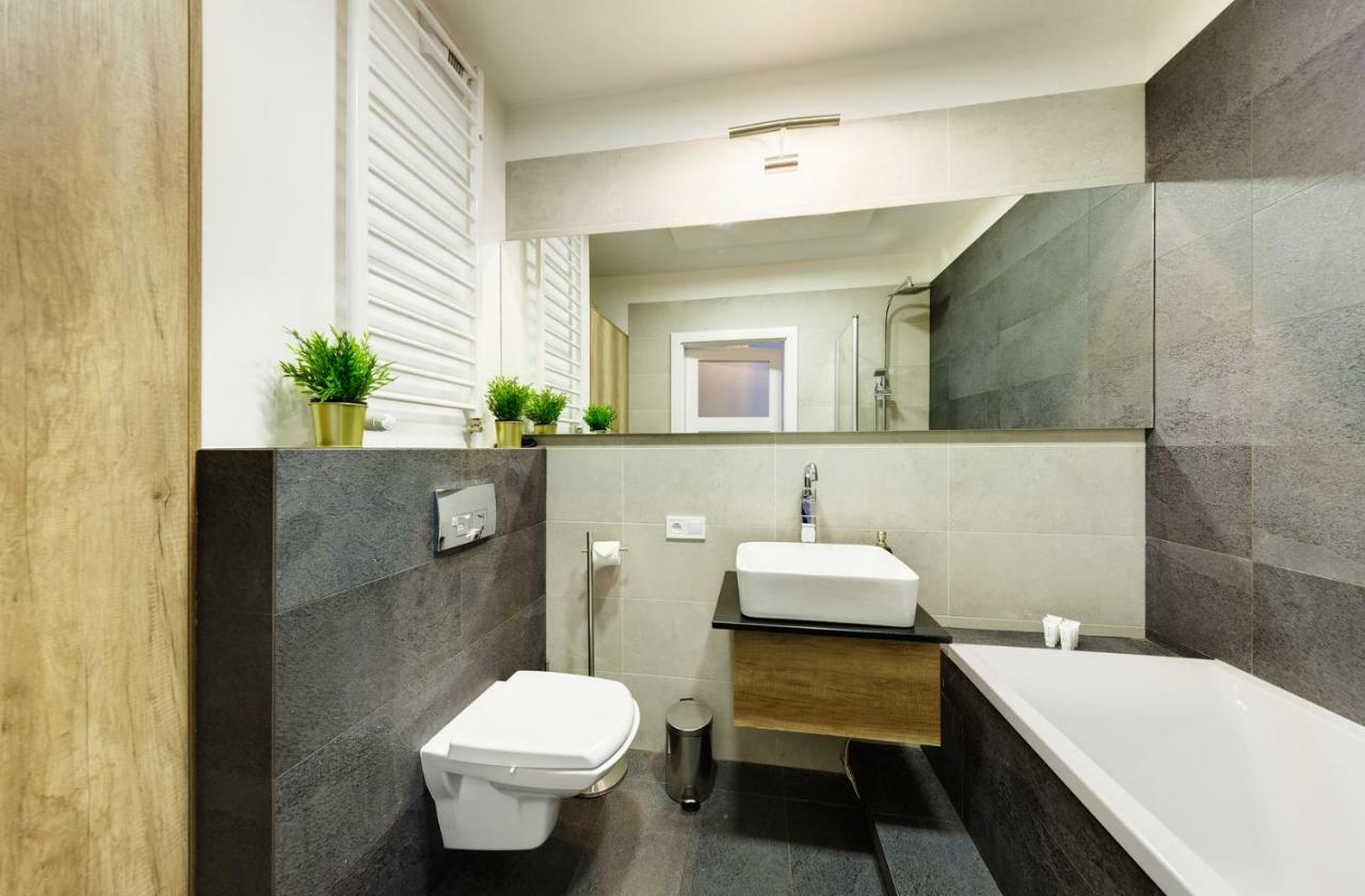 Sleepway Apartments- Garbary 100-46 z parkingiem Poznań Zewnętrze zdjęcie